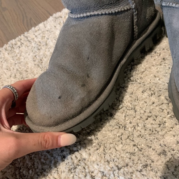 Gray Uggs Size US 5 - Picture 4 of 7